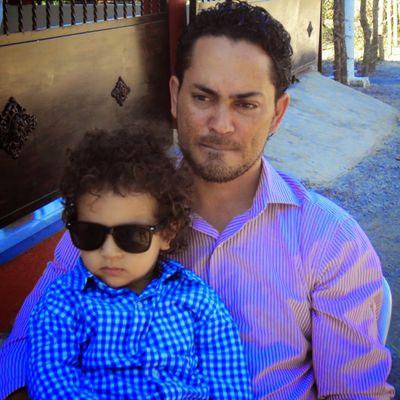 la tecnología es mi mayor pasión, fiebru de la programación, apuesto todo por la investigación el que no lo hace vivirá eternamente en la oscuridad.