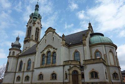 Die Evangelische Kirche in Hockenheim wurde 1905 bis 1907 im neubarocken Stil errichtet.