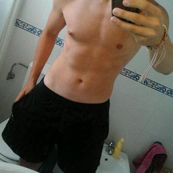 hola soy full pana.. me gusta mucho conversar.. y hacer amigos.. sigueme
