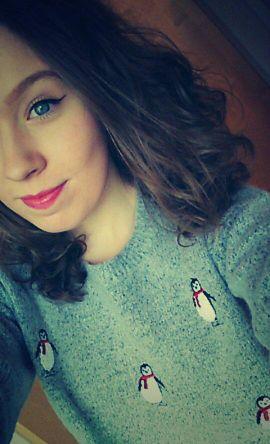 Love travelling abroad, badminton, Zumba, singing, Latin American music, Stereo Kicks and Coronation Street! I follow back
