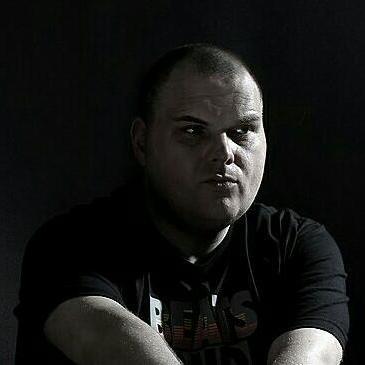 a german house and techno dj making music since 1996, record label owner of kushida records and mosquito beat records+producer. projects are K.H.S. + Raum+Zeit