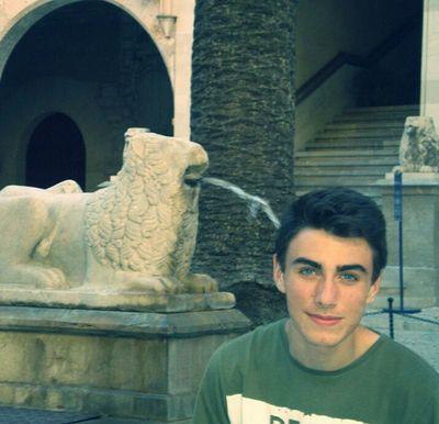 eduard1999's profile picture. 