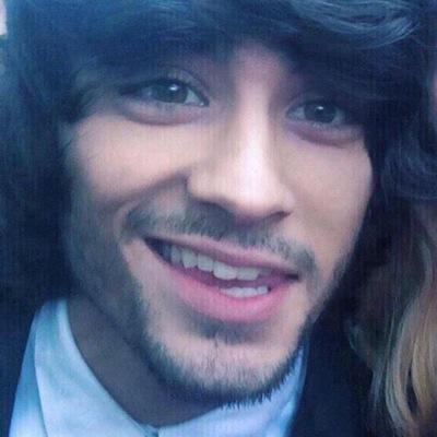 ask for a follow back on @raybanzouis