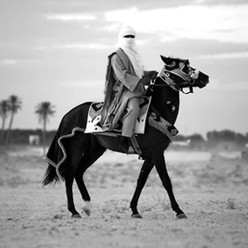 Rare Tidbits about the lives of the Sahabah RA. Footprints to Jannah. Dusts of Iman. Shades of Taqwa. Blankets of Sabr.