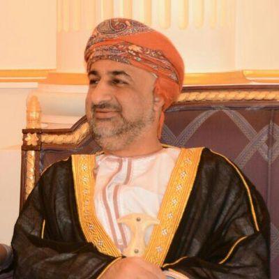 شغلت وظائف عدة سابقا رئيس مكتب وزيرة مدير عام و مستشار في الأمور المالية و الإدارية و القيادة