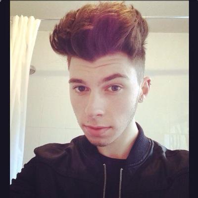 DIVAKlCK's profile picture. the less you reveal, the more they wonder