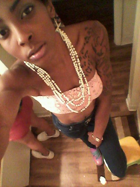 Instagram: _royalqueendee
