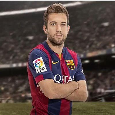 Los Magos Tienen  Barita El Mio Un Balon @JordiAlba como Idolo    Todos los heroes llevan capa, el mio un dieciocho en la espalda y un balon en los pies.
