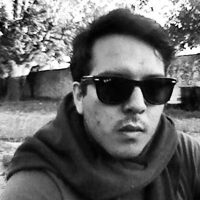 Generador de humo, amigo de Hush y Mika.