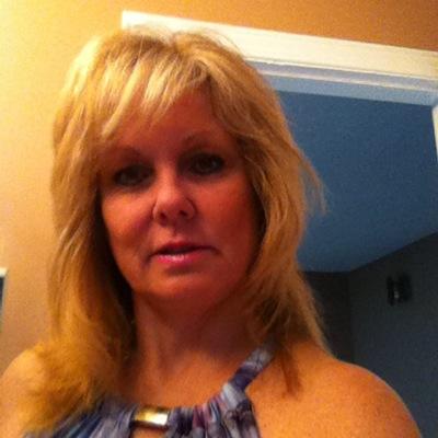 Animal lover, foody, wine enthusiast. Let there be compassion in this world. Be kind to our animals and our earth.