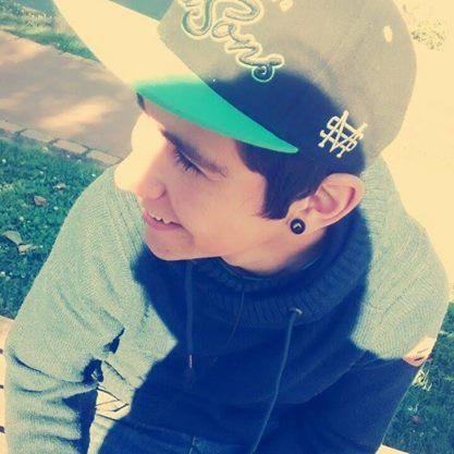 Sebastiansbrami's profile picture. Estudiante de enseñanza media en el liceo la asunción, gamer, ocioso, carretes, skate y futbol 
Bueno sigan me :)