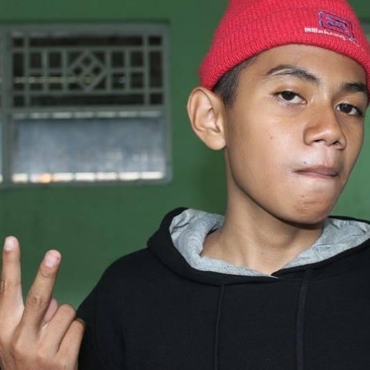 gagal itu biasa tetapi kegagalan sesungguhnya adalah di saat kita menyerah dan berhenti mencobah