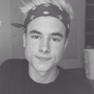 i like bands and connor franta
