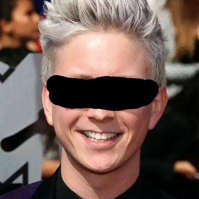 『 You know, at first I thought you were cool, but now I know that you're a total loser. @DrenchedInFear_ is the only cousin I company with. 』 [FC: Tyler Oakley]