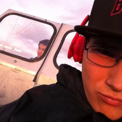 nerdiewowjakob's profile picture. Basketball #15