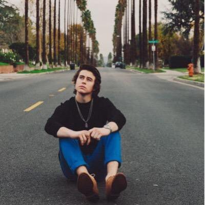 follow @arsenicjohnson for a dm to nash :)