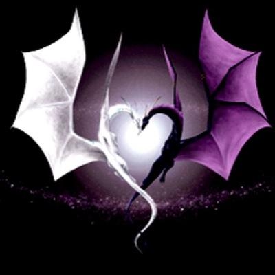 Lover of mythical creatures|Horeses| And believer of love at first sight|
    Lover of big blue,swimming,making friends,spending time/family