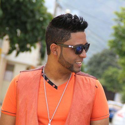 Blacky RD: Cantante y produoctor, Booking 809-218-8417 RD y 1-973-409-7826 USA.