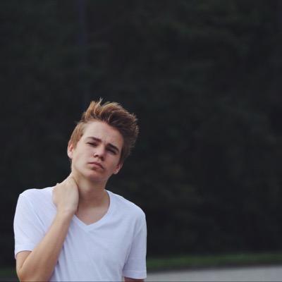 ayedeletedtweet's profile picture. since damian always deletes his tweets ill post them here for yall who miss them