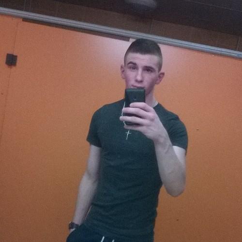 ZayeN_D's profile picture. Dans cette putain de vie, y'a pas de sentiments.. Entouré que pour les intérêts, on pense plus à toi une fois enterré !