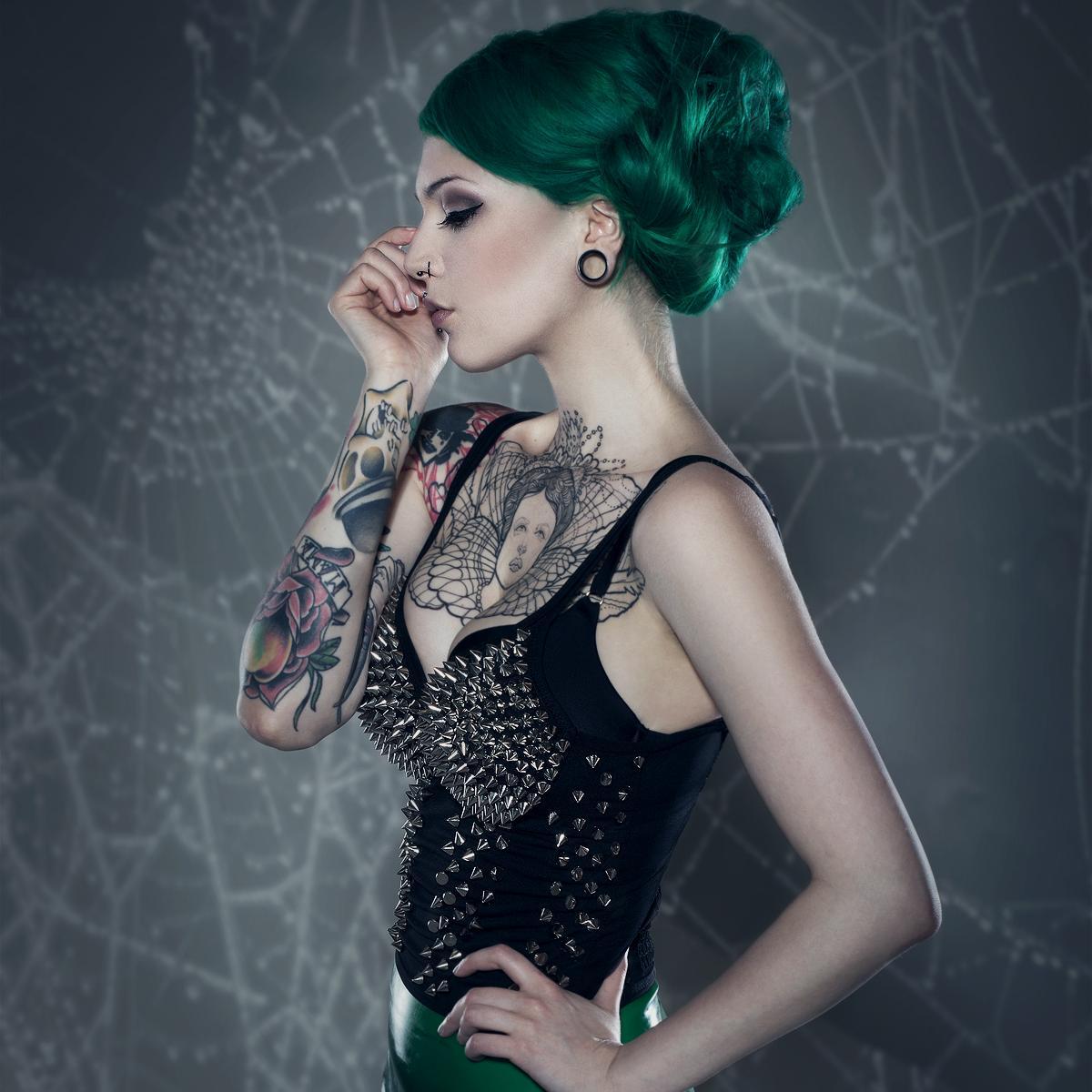 Scars and tattoos both serve to tell the story of your life. You just don't get to chose the scars. @_QueenOfWhore's Sub. #DestatiRP