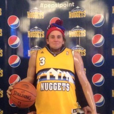 Washed up athlete, starved by Mark Emmert and now tryin to eat #SCAC