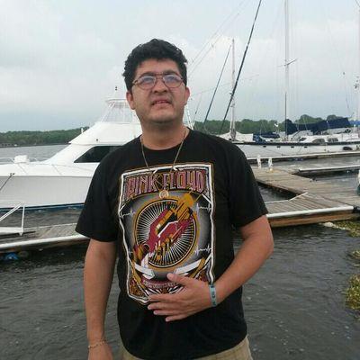 me gusta reír y rokear