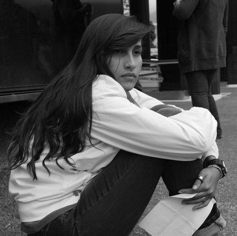 Diseñadora de día y diseñadora de noche, Locutora UCV. Sarcasm as a language. In the pursuit of happiness... Y enamorada de ti @jhondasilva