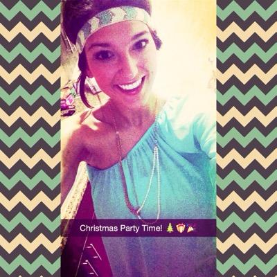 ShelbySzymanski's profile picture. Live. Laugh. Love. 
Snapchat szymanski10 
Had to get a new Twitter! ☺️