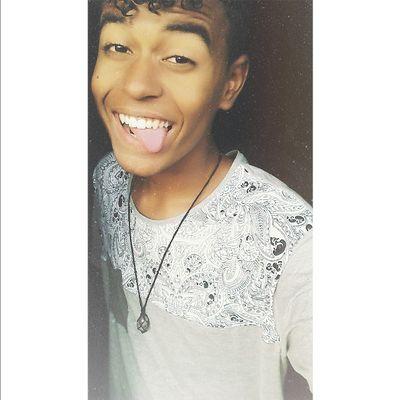 apenas viva 
instagram: miicheubritoo
snap: micheubrito