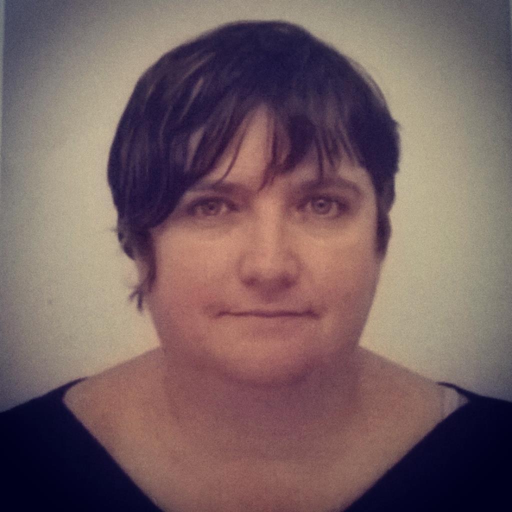 proud mum of Natalie David Ella proud nana of Caitlin Jayden Nancy Ruby love my family, proud usdaw rep and back with my soulmate after 17 years Andy Mac