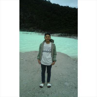 Pria simple | masa lalu tidak sepenting masa depan! | -__- ??