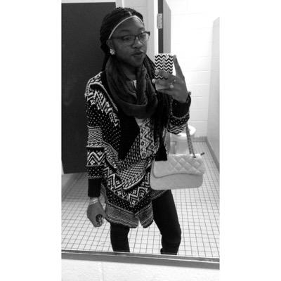 •Student Athlete , •Dream Chasing with the help of God , •C/O 2015 IG: @jaidee10_ , Snapchat: jaide10