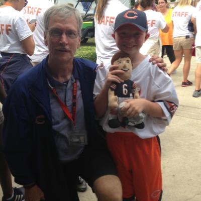 Living in Florida fighting for blue! Huge Chicago Bears Fan.