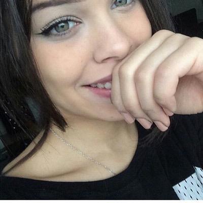 comme une pucelle dans un gang bang j'en branle pas une