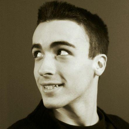 NickTruyers's profile picture. Since '96 / EM @ThomasMore / , @KBBCMinersBeringen / Music: House, elektro, R&B