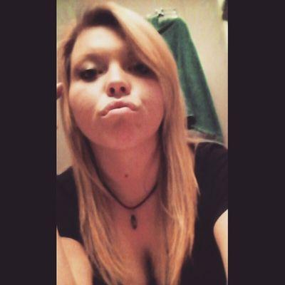 carlyfries06's profile picture. 