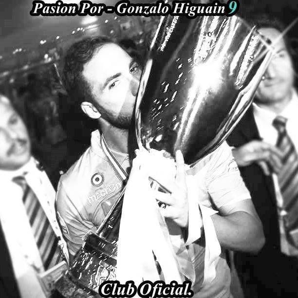 Cuenta Oficial ⚽ Dedicado a ♥ @G_Higuain ♥ actual jugador de @sscnapoli y La Seleccion @Argentina ⚽ apoyandolo en las buenas y en las malas siempre con el #HLVS