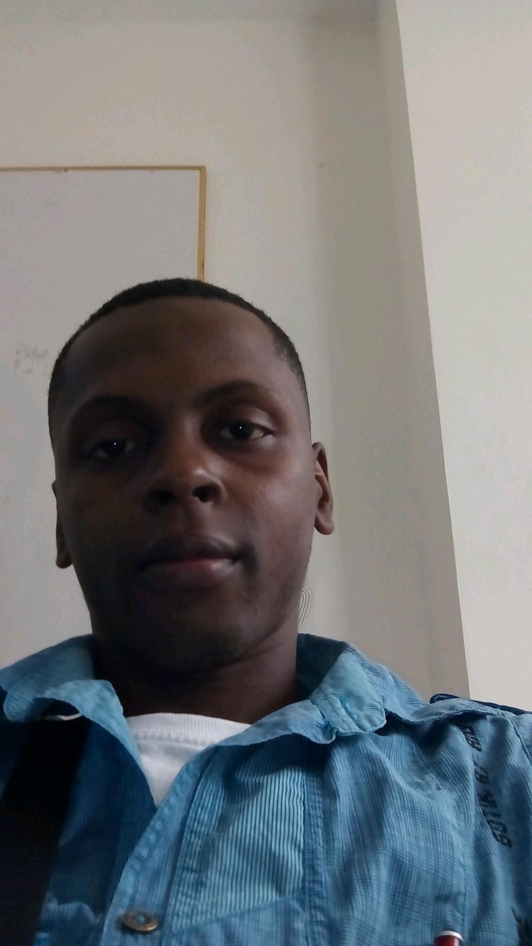 DjDvol's profile picture. 