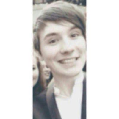free follow from @howelljauregui no need to follow this account ((: