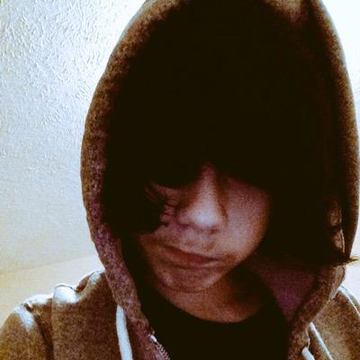 Klutzy_Jeep's profile picture. bored asf and very much in luv :D