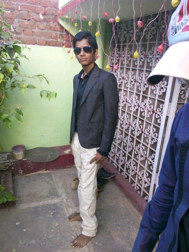 thesaurao's profile picture. Chill has got fever