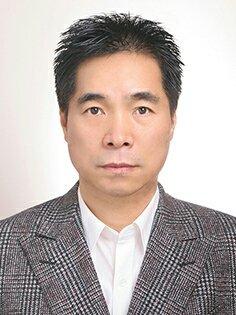 공평한 사회 룰이 시켜지는 사회 어떤 상황에서도 체계적으로 대처하는 사회적 시스템이 갖춰진 사회가 됐으면 하는 바램입니다.