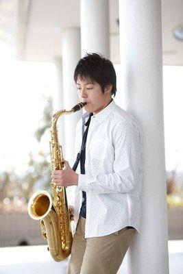 大垣市在住。楽器屋務めのサラリーマンです。