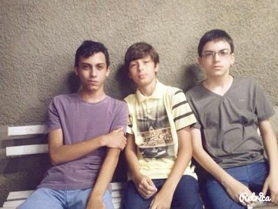 Oi gente queris dizer de mim...


Tenho 14 anos, curto muito jogos e tals, adoro diversão mas tudo com segurança e falow mlks e Xauuuu