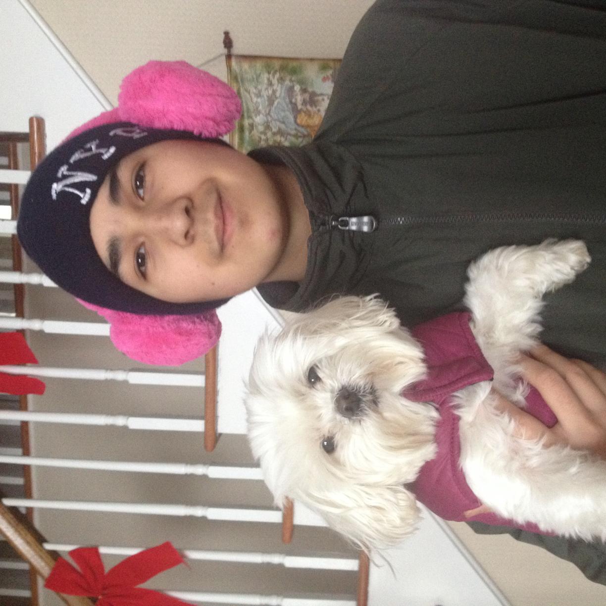 lezarotfi's profile picture. 