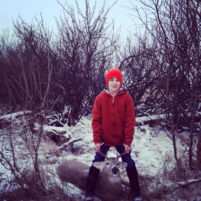 yaaaaa buddy I'm a hunter got my first deer two years ago I like hockey my favorite nhl player is toews