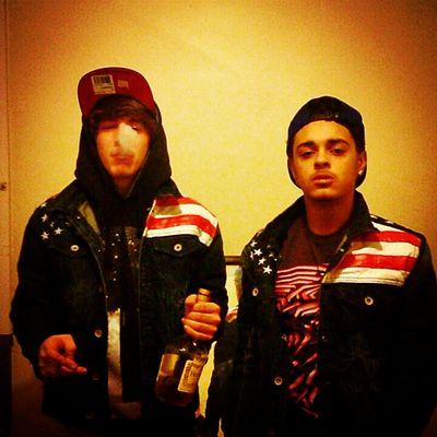 #FREEBRO!!! #FreeLloyd #FreeDwayne!!  #$@V@GE #sophmore. jus ah yungiin. scared money dont make no money!!. I'm not playiin wit nobody