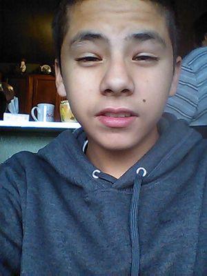 1v1 me I bet you I will win I play borderlands 2 CoD ghost ApocZ Farcry 3 Castleminer Z and MINECRAFT alot so ya | Xbox gamertag= MisterUnicorn5 | Ps3 gamertag=