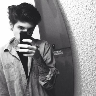 *falls inlove with two guys with sorta ok puns*